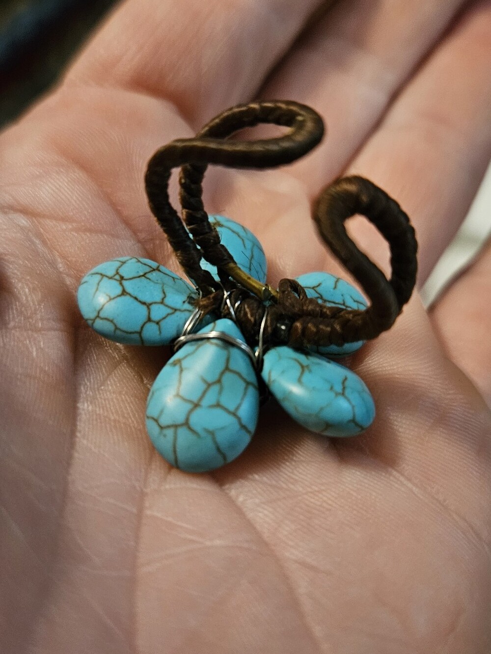 HANDMADE * Adjustable Flower Ring - Picture 2 of 5